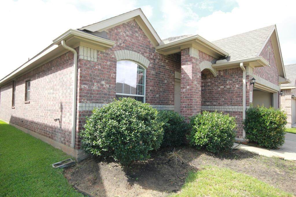 26407 Longview Creek Drive - Photo 1