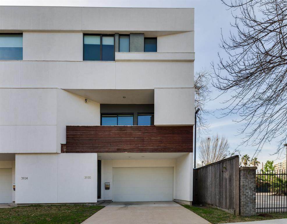 3930 Stanford Street - Photo 1