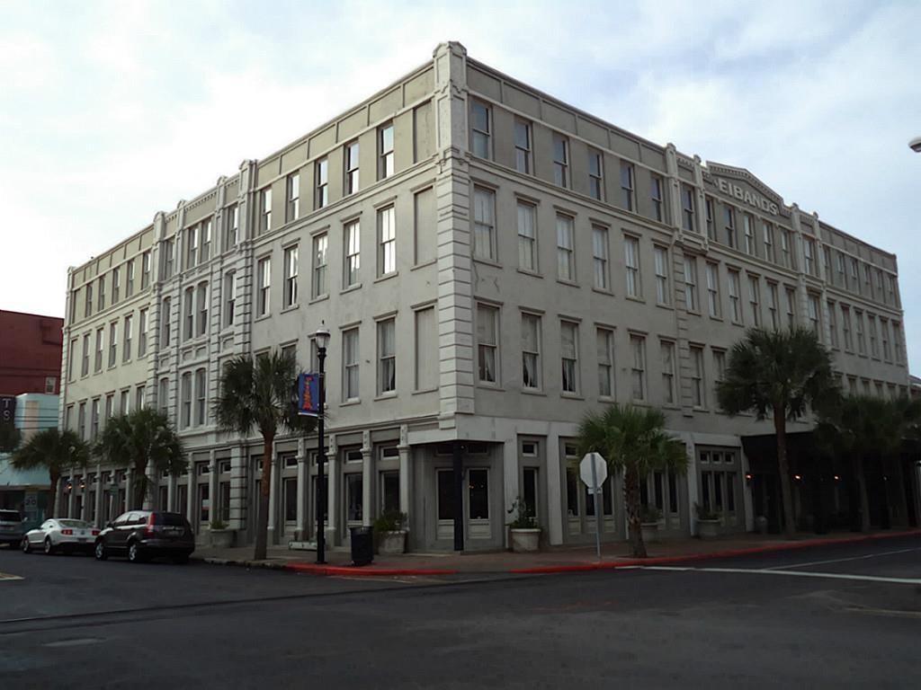 2207 Post Office Street - Photo 1