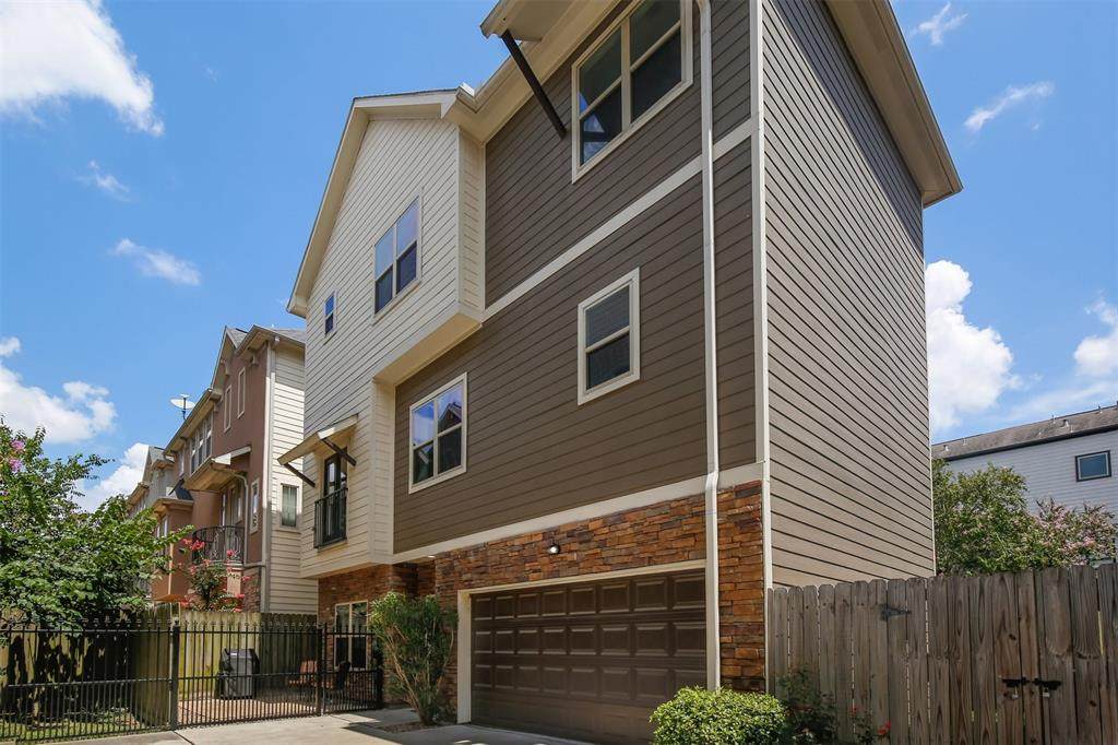 921 24th Street - Photo 1