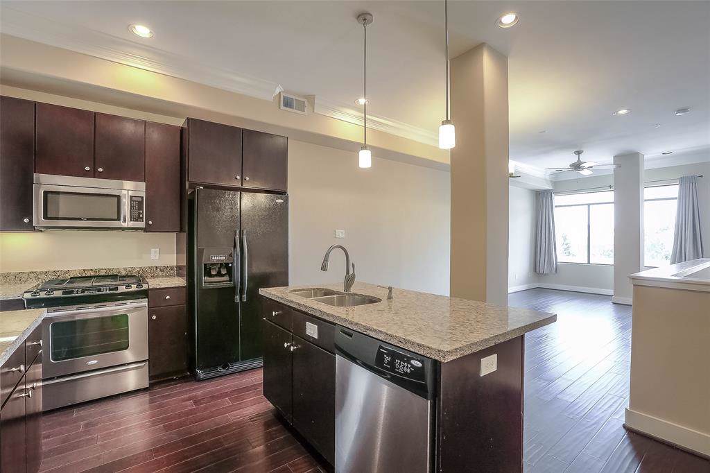 510 Lovett Boulevard - Photo 1