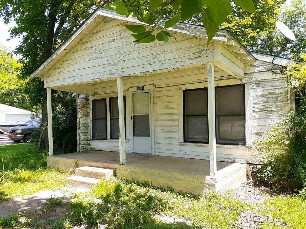 6302 Peachtree Street - Photo 1 6302 Peachtree Street - Photo 1