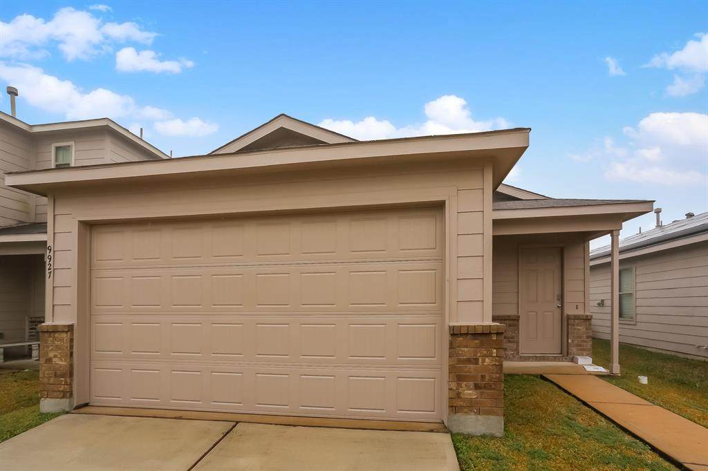 9927 Sanders Rose Lane - Photo 1