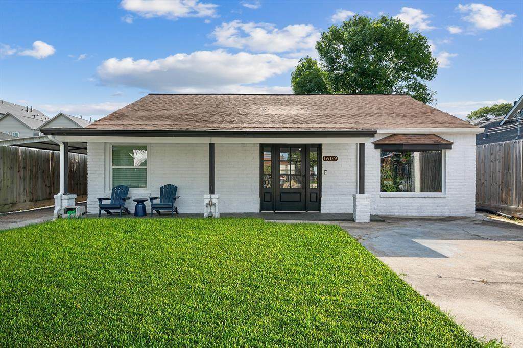 1609 Tabor Street - Photo 1