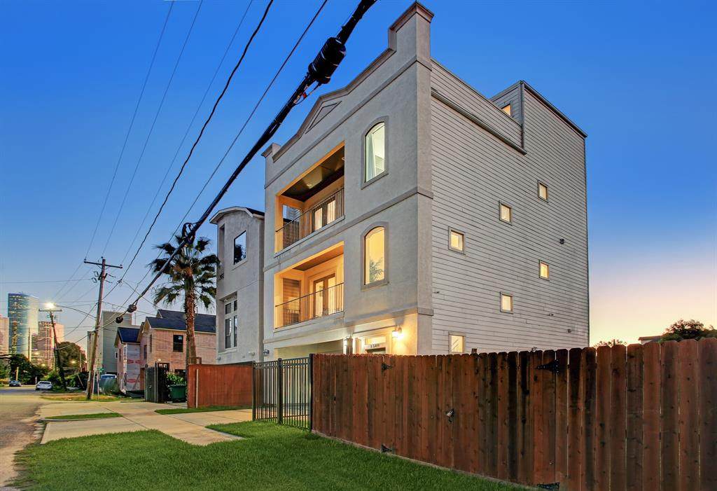 1509 Holly Street - Photo 1