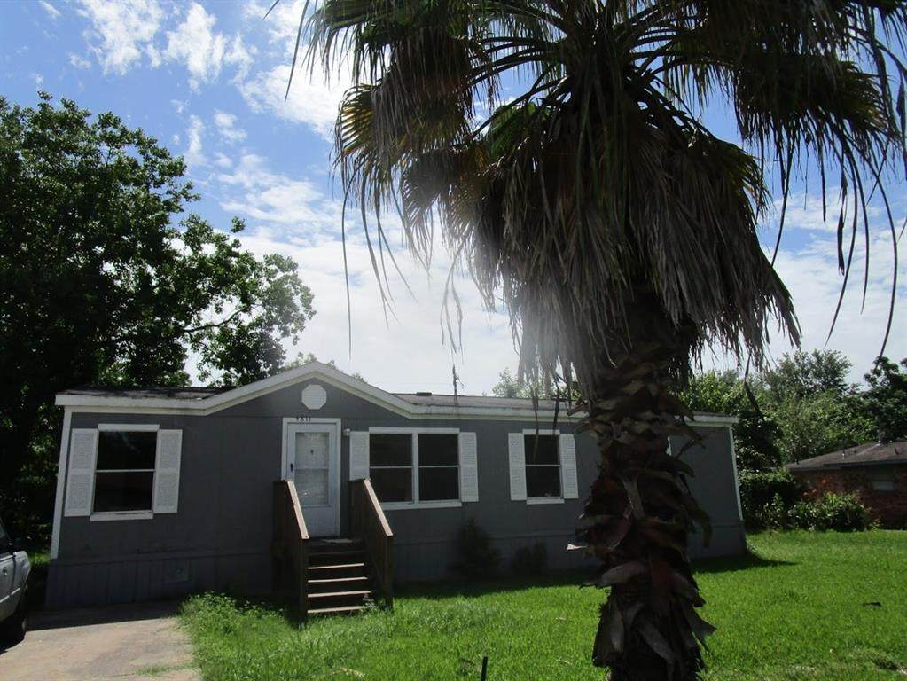 4811 Pine Street - Photo 1