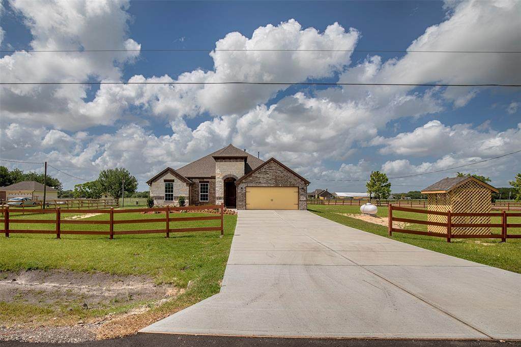 6321 County Road 308 - Photo 1