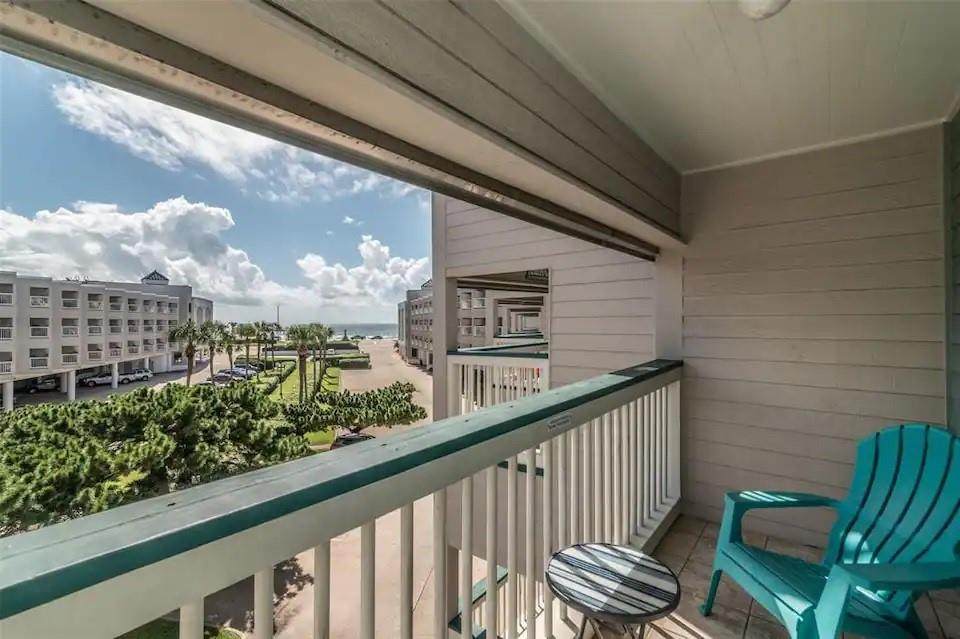 6102 Seawall Boulevard - Photo 1