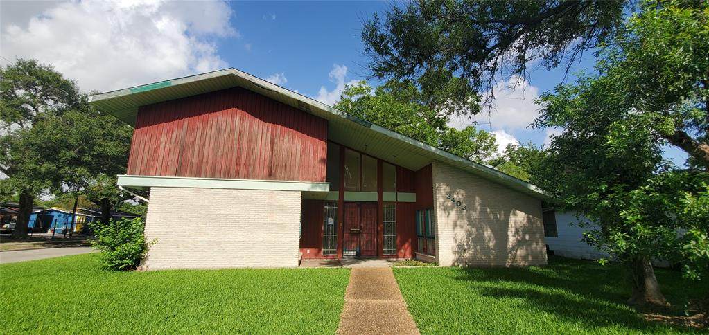 2403 Lucas Street - Photo 1