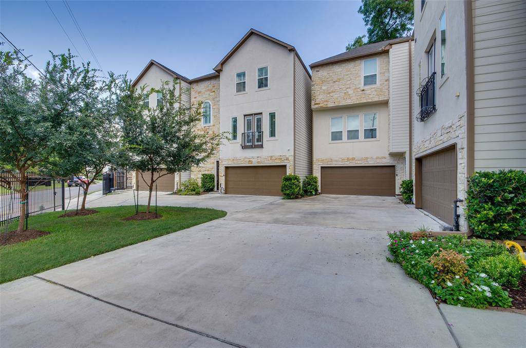 1103 27th Street - Photo 1
