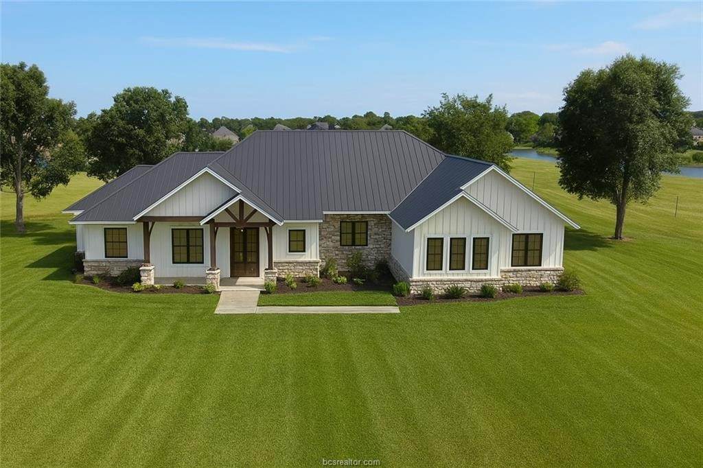 17725 April Vista Court - Photo 1