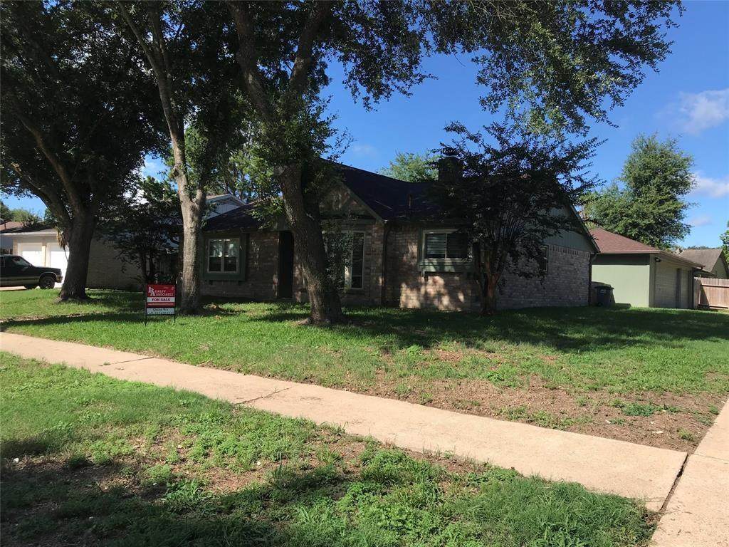 5223 Prairie Creek Drive - Photo 1