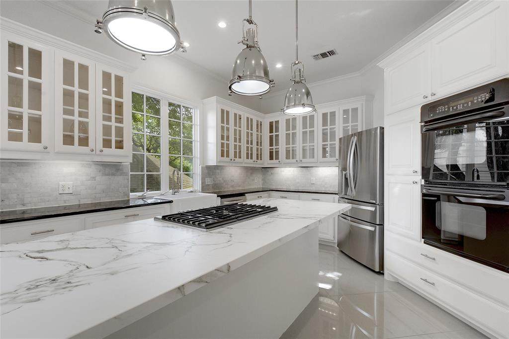 2800 Westlake Drive - Photo 1