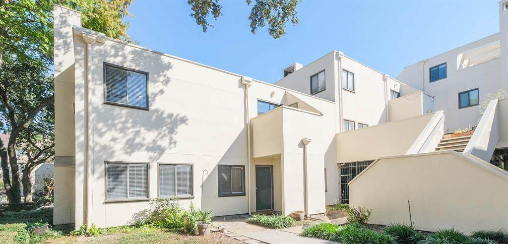 400 Tuam Street - Photo 1