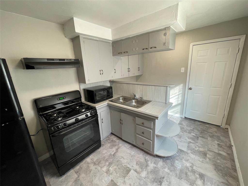 203 33rd Street - Photo 1