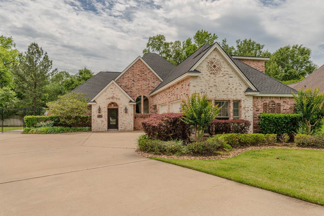 5650 Lexington Circle - Photo 1