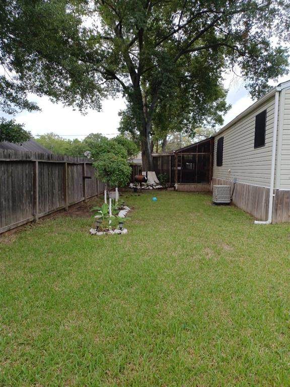411 Oak Avenue - Photo 1