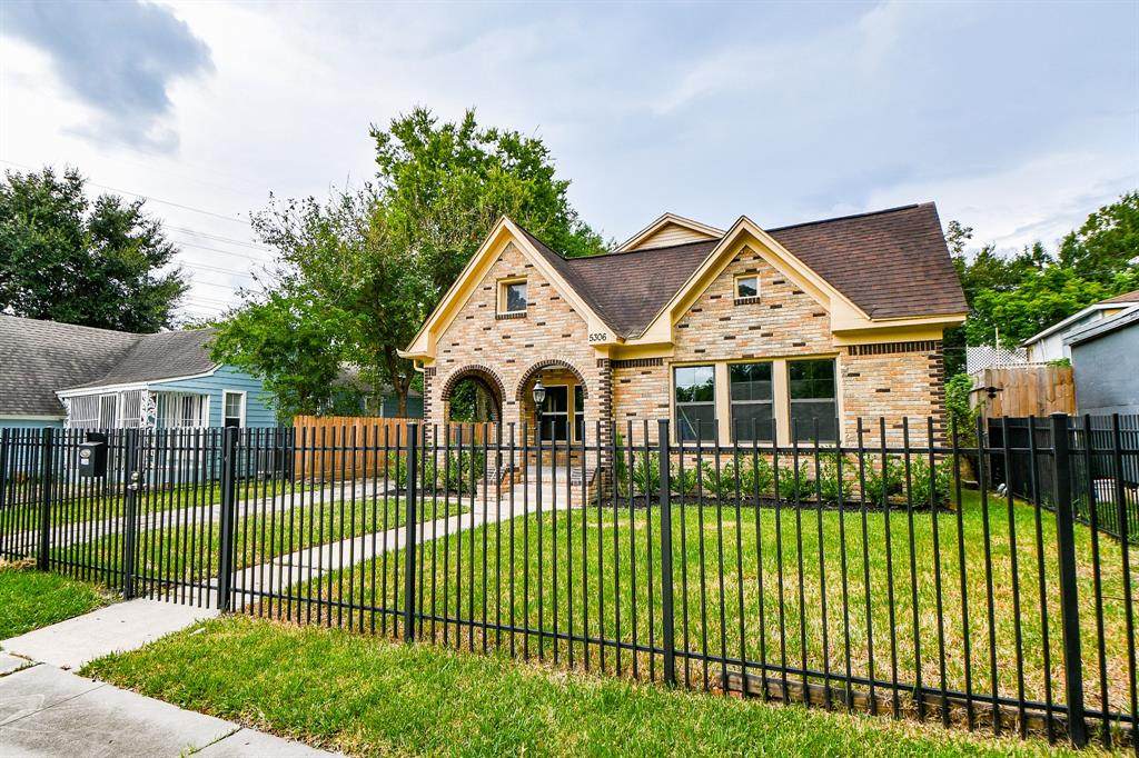 5306 Claremont Street - Photo 1