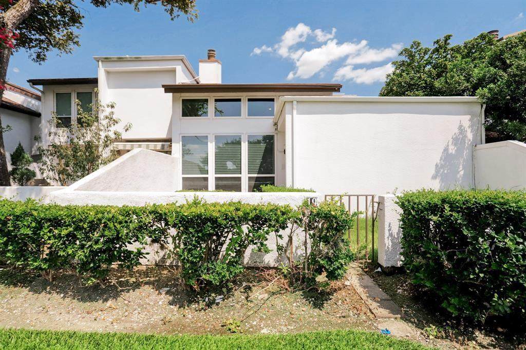 7655 Braeswood Boulevard - Photo 1
