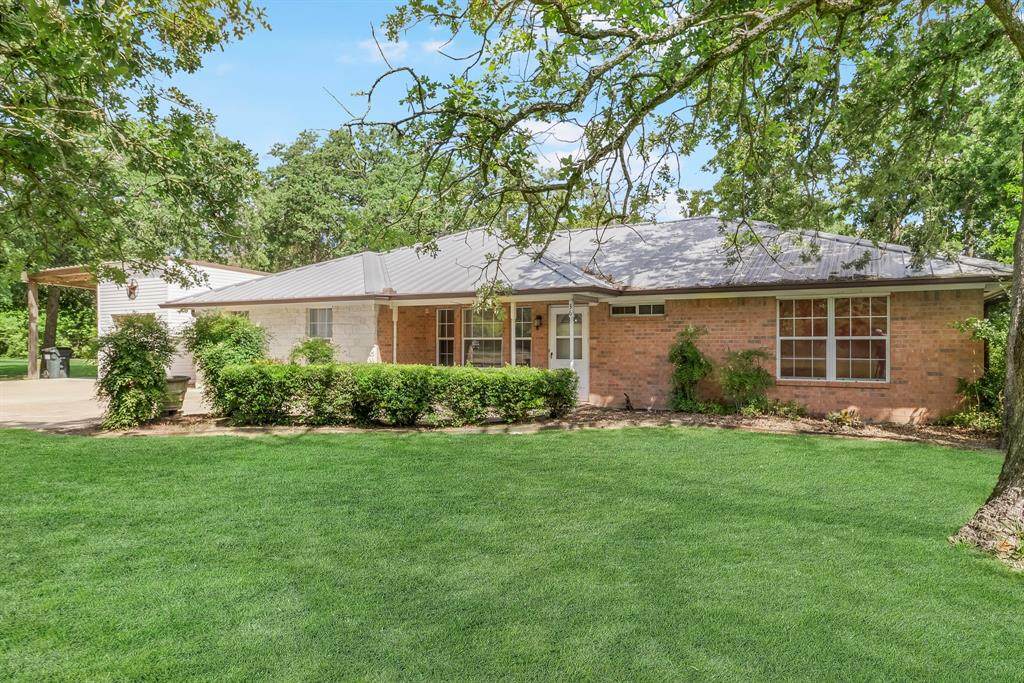 36 Jamaica Lane - Photo 1