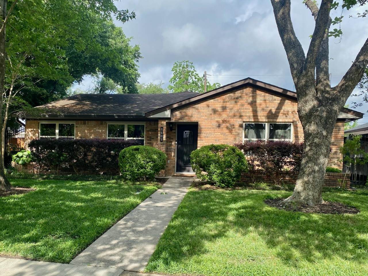 1603 Fawnhope Drive - Photo 1