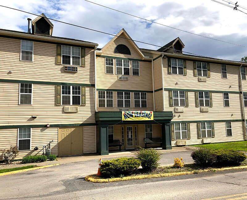 40 Edgewood Ave - Photo 1