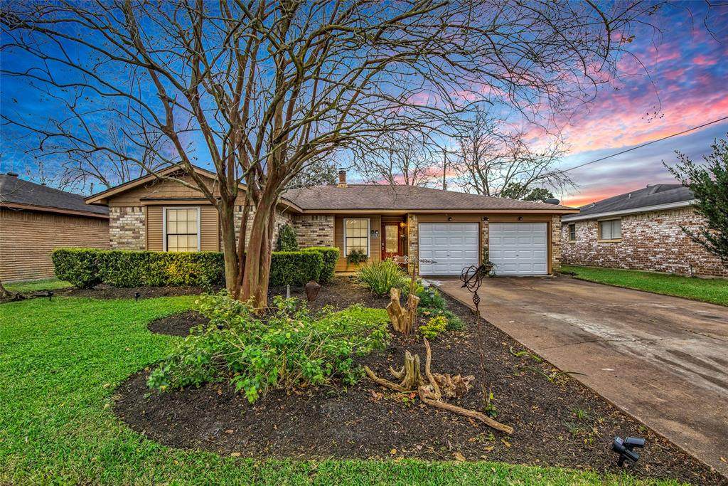 1105 Brown Lane - Photo 1