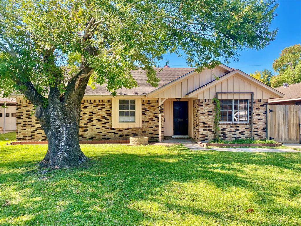 958 Kerry Drive - Photo 1