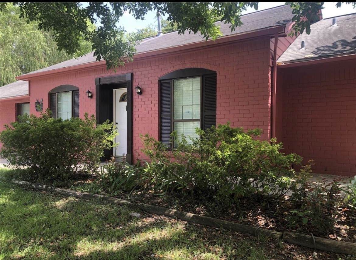 9314 Valley Stream Street - Photo 1