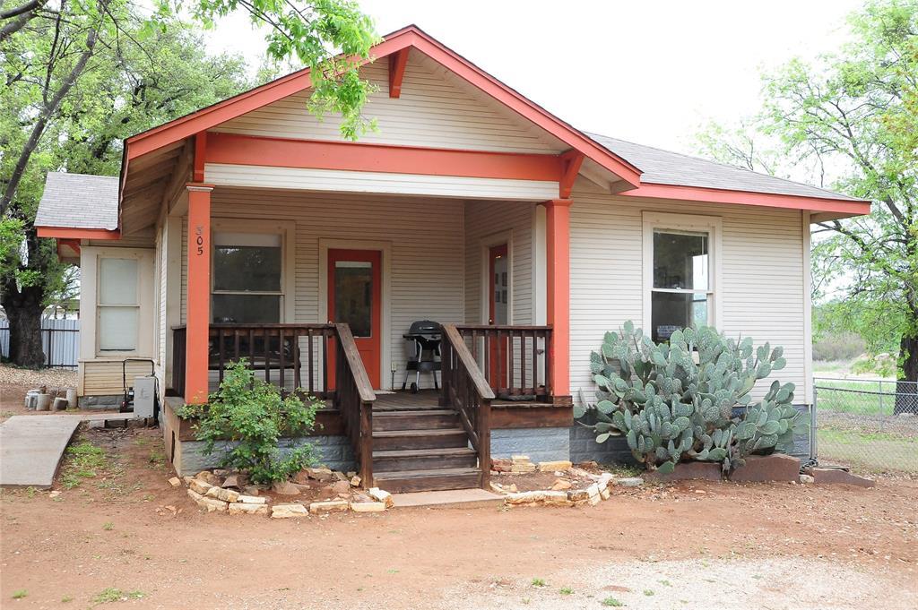 305 Young - Photo 1