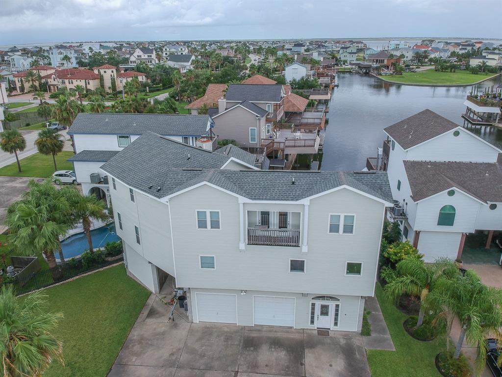 307 Paradise Drive - Photo 1