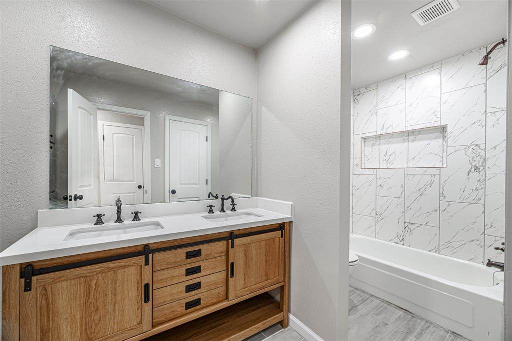 5550 Braeswood Boulevard - Photo 1