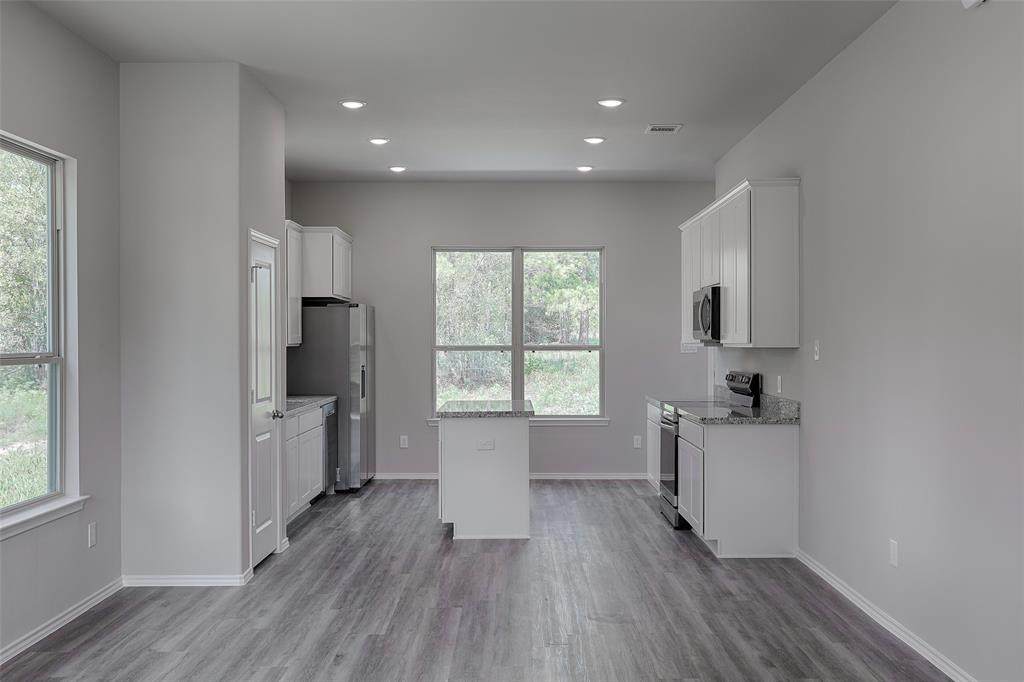 15617 Sycamore Drive - Photo 1
