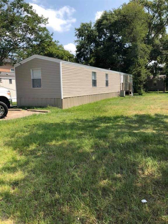3027 Bay Oaks Harbor Drive - Photo 1