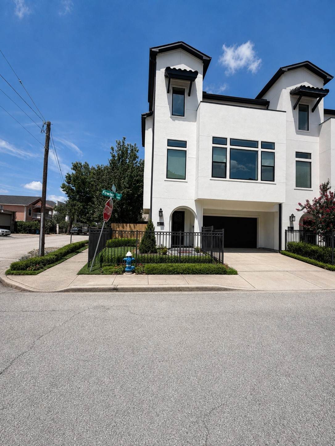 403 Fowler Street - Photo 1