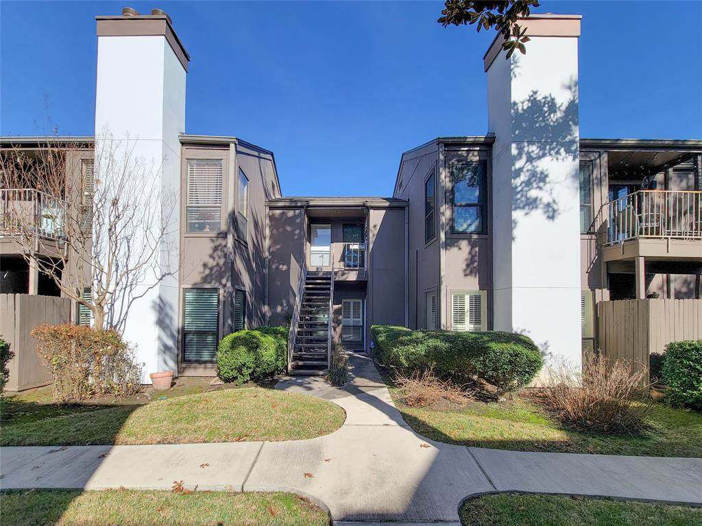 1201 Bering Drive - Photo 1