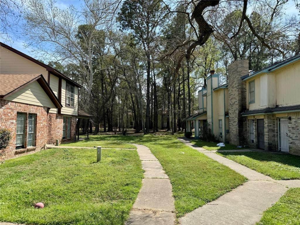 5810 Twisted Pine Court - Photo 1