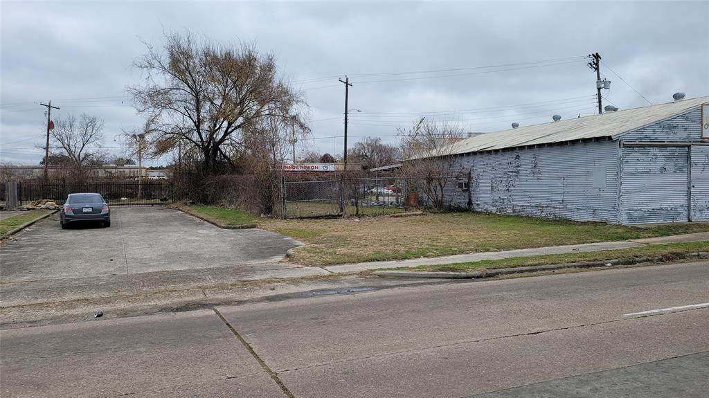 5609 Montgomery Road - Photo 1
