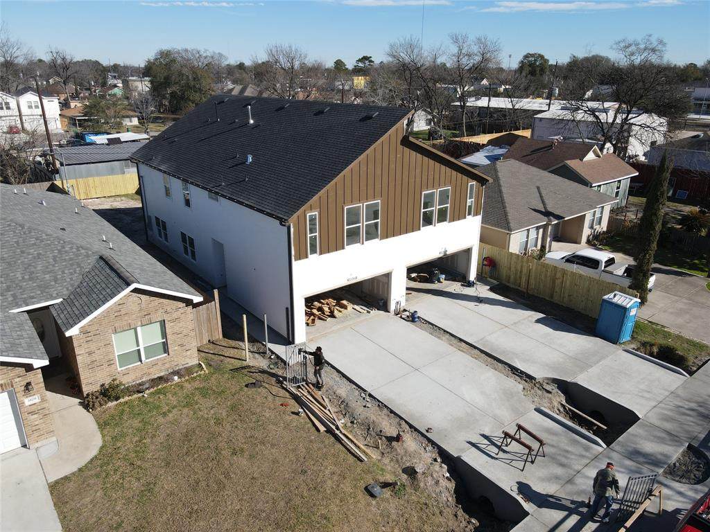 10226 Tangiers Road - Photo 1