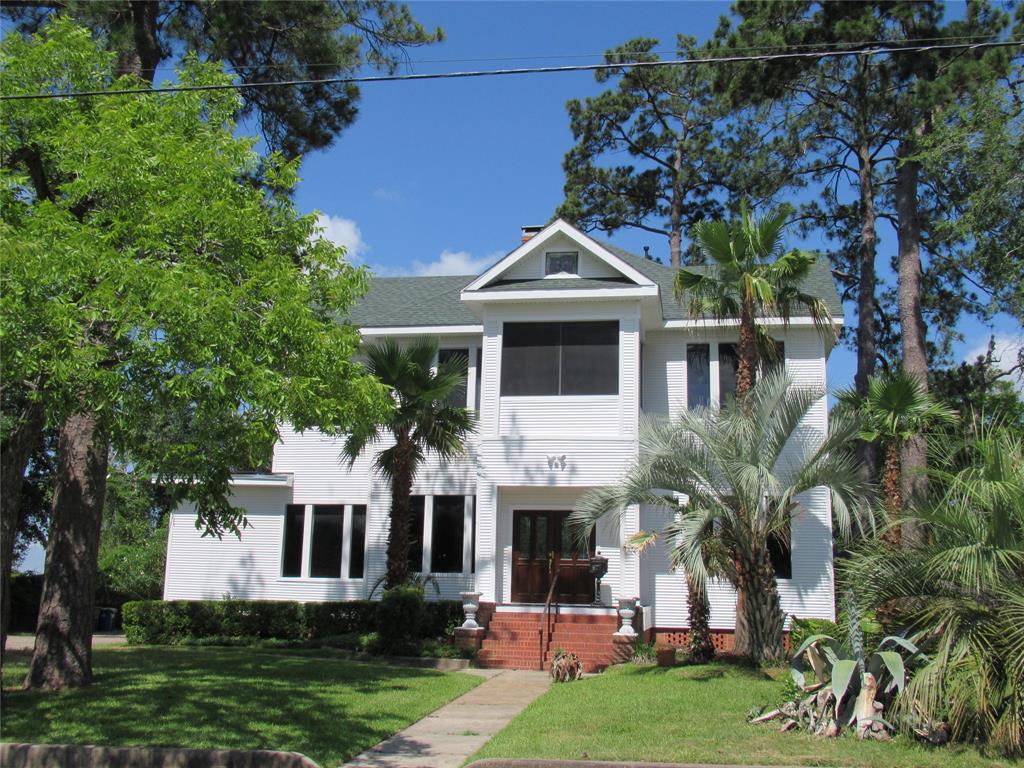 709 San Jacinto Street - Photo 1