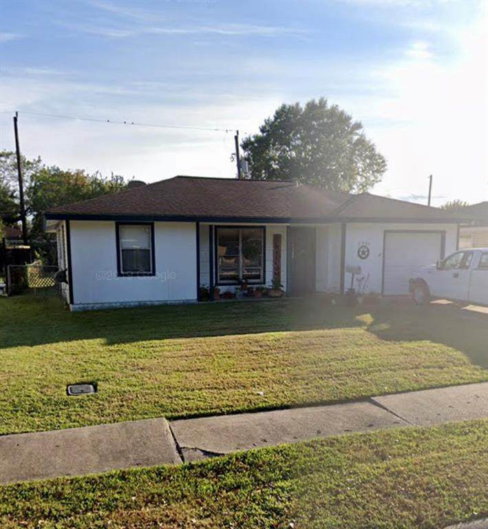 2802 Lancaster Lane - Photo 1