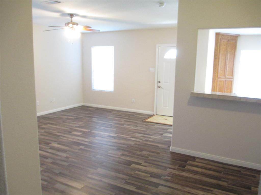 1430 Ave Q - Photo 1