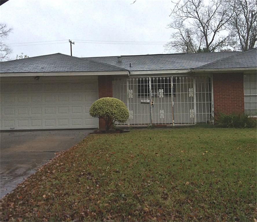 5718 Heatherbloom Drive - Photo 1
