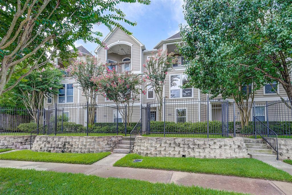 1240 18th Street - Photo 1