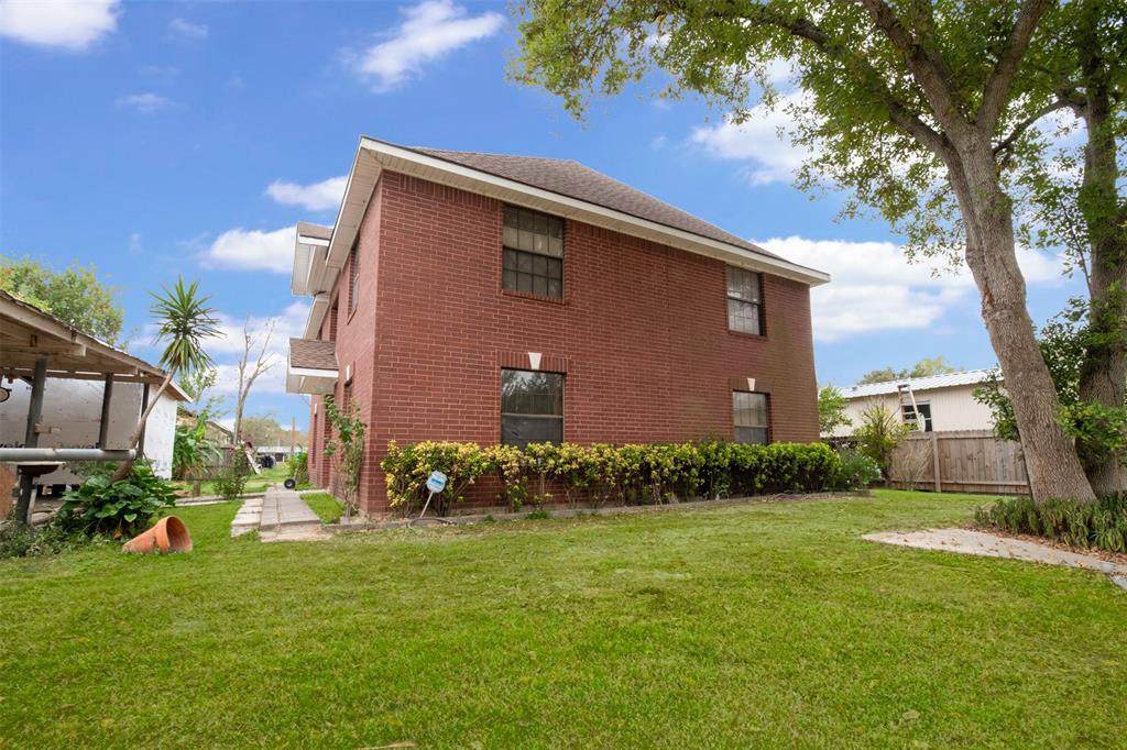 3706 Louise Street - Photo 1