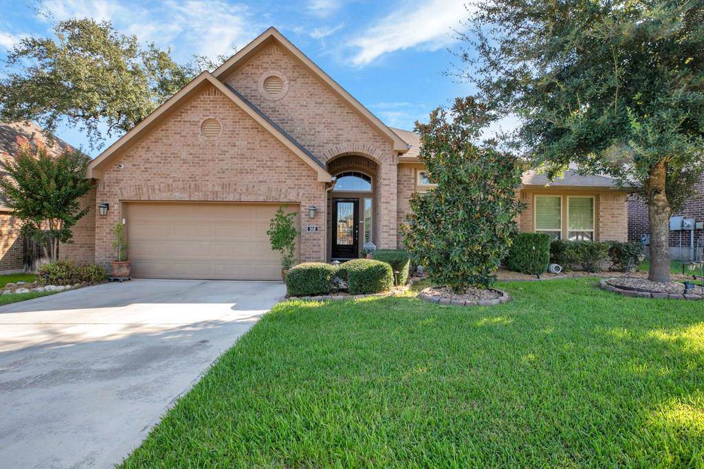 568 Oak Cascade - Photo 1