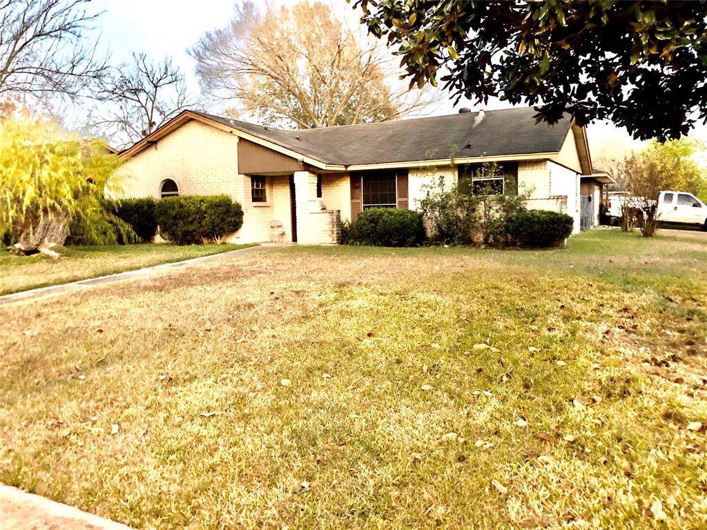 10302 Summerbrook Court - Photo 1