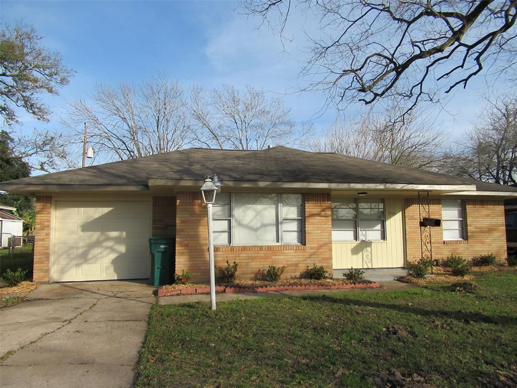 1701 Marguerite Lane - Photo 1