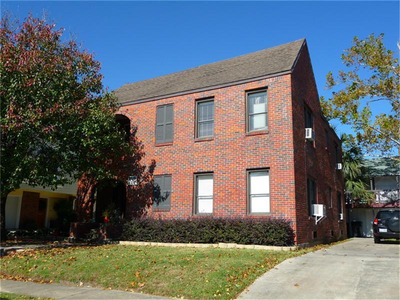 320 W Saulnier Street - Photo 1