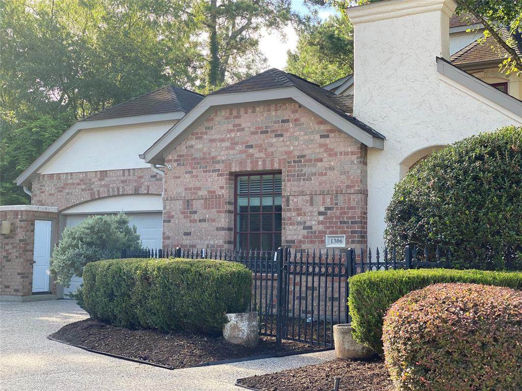 1306 Avon Way - Photo 1